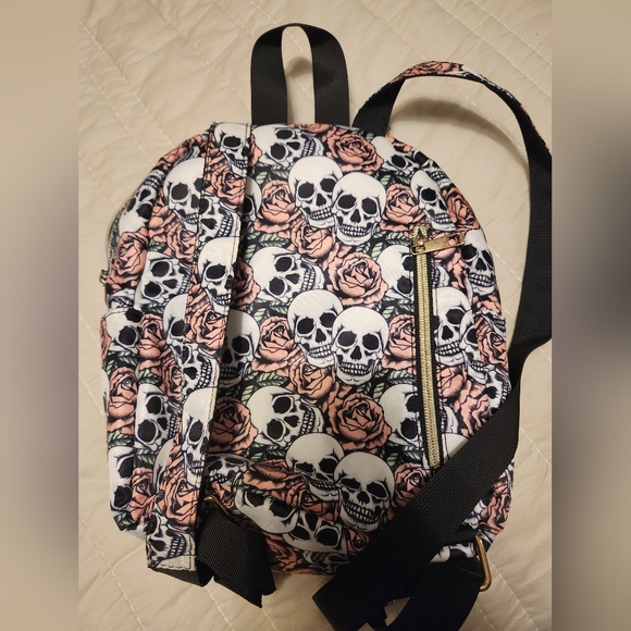 Skull And Roses Mini Backpack - Picture 3 of 6